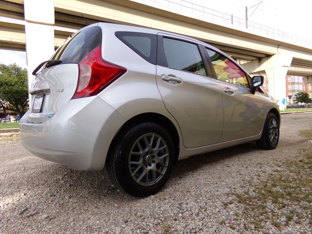 2016 Nissan Versa Image 5