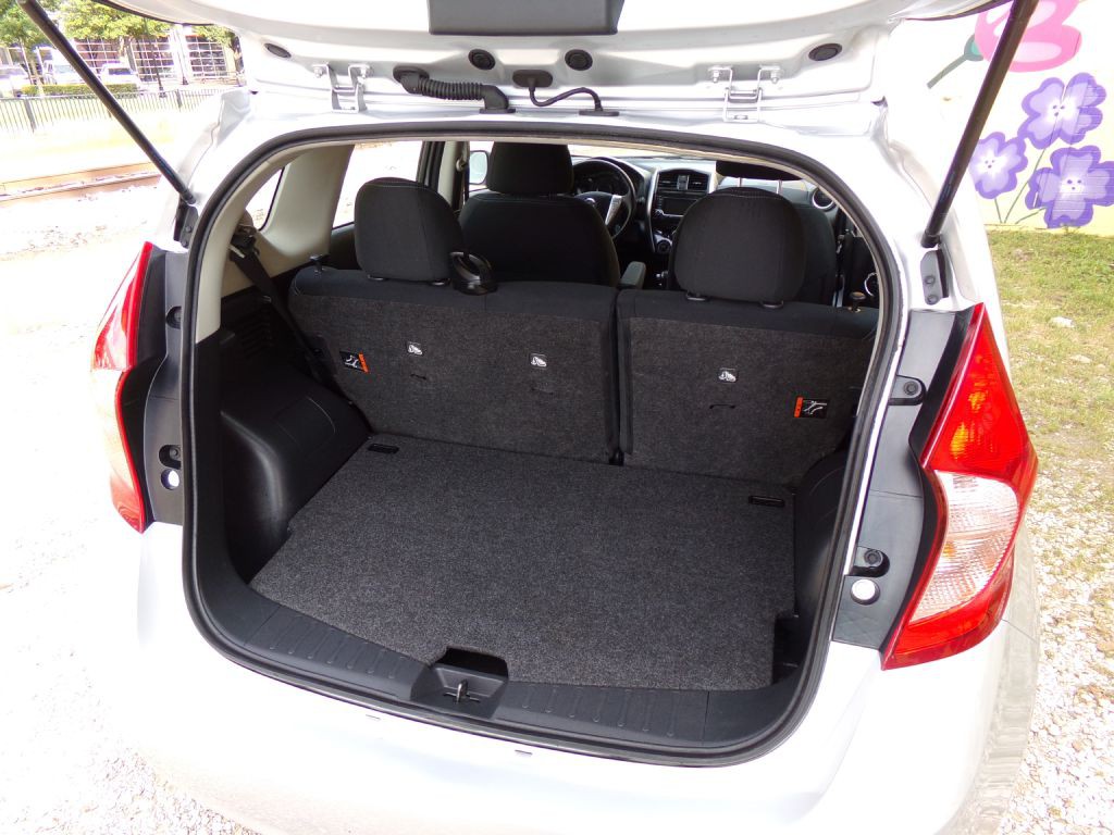 2016 Nissan Versa Image 7