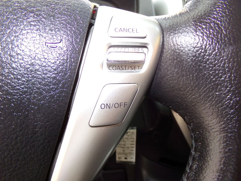 2016 Nissan Versa Image 18