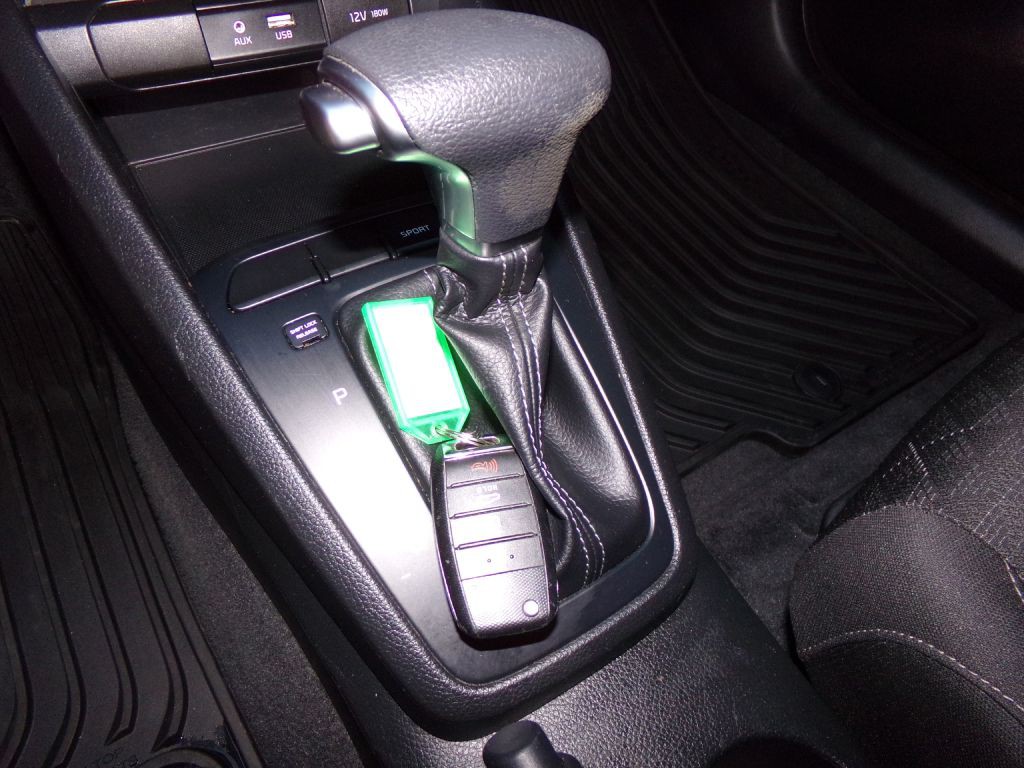 2019 Kia Rio Image 16
