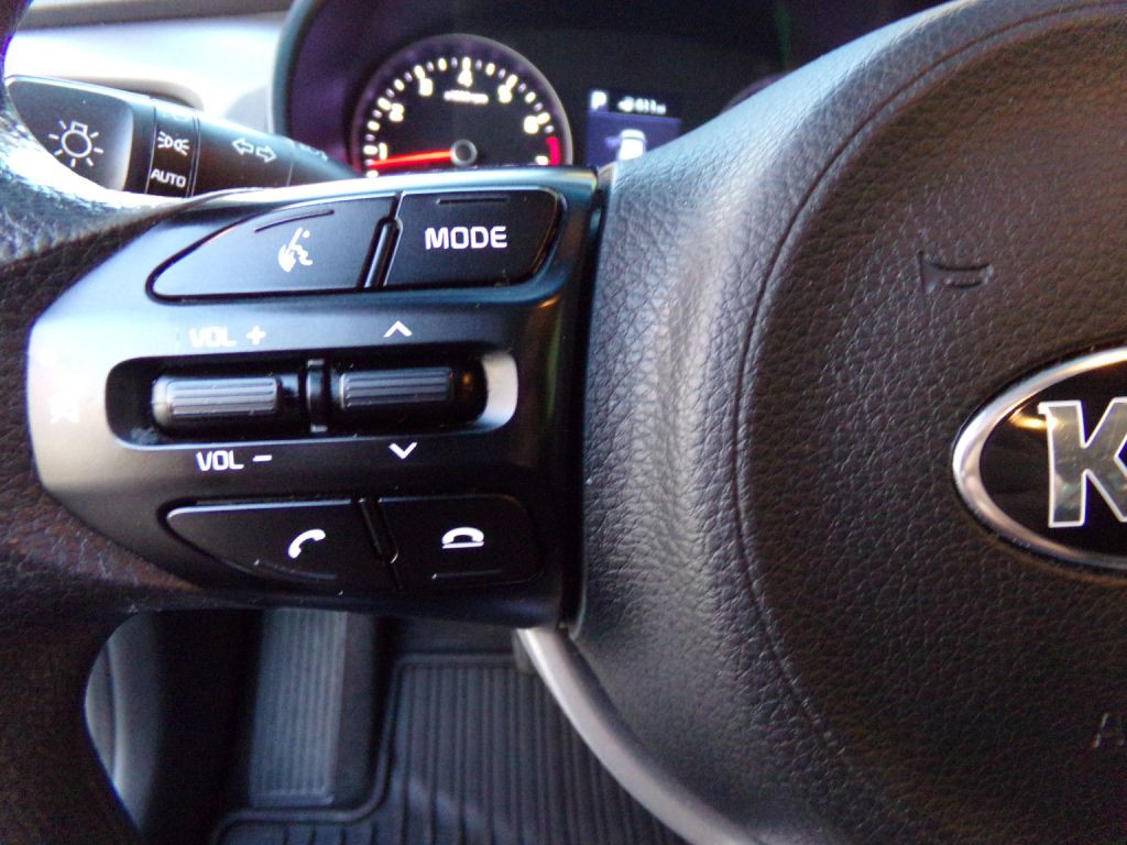 2019 Kia Rio Image 20