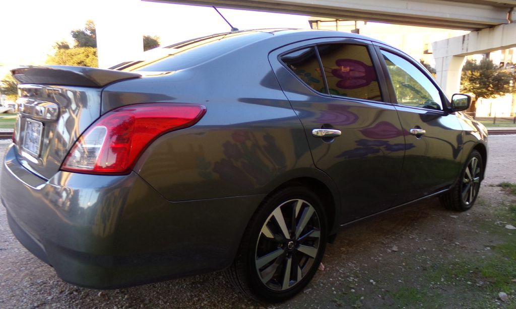 2019 Nissan Versa Image 4