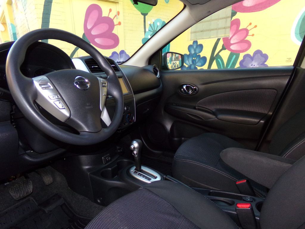 2019 Nissan Versa Image 8
