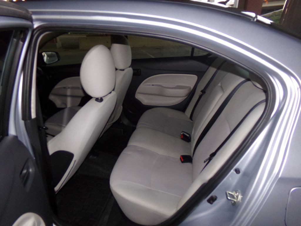2019 Mitsubishi Mirage Image 8