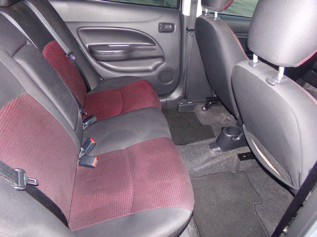2020 Mitsubishi Mirage Image 10