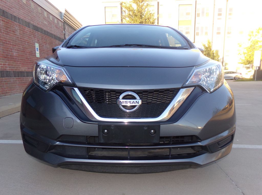 2018 Nissan Versa Image 2