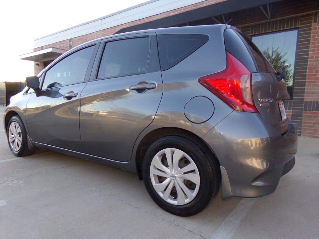 2018 Nissan Versa Image 4