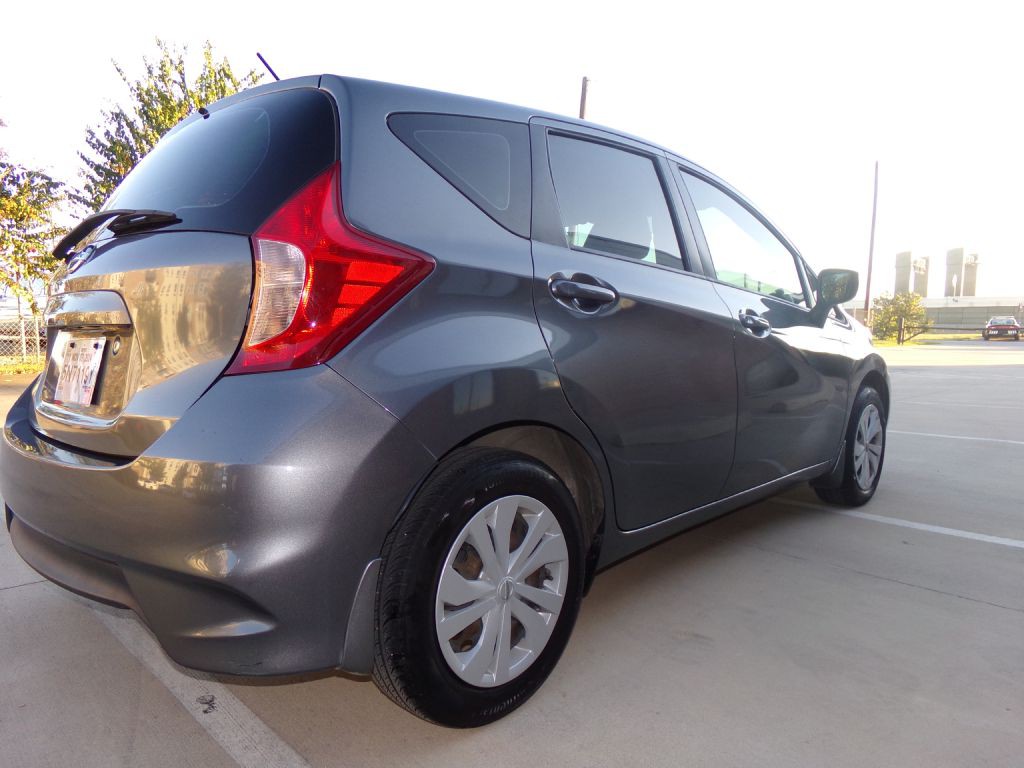2018 Nissan Versa Image 6