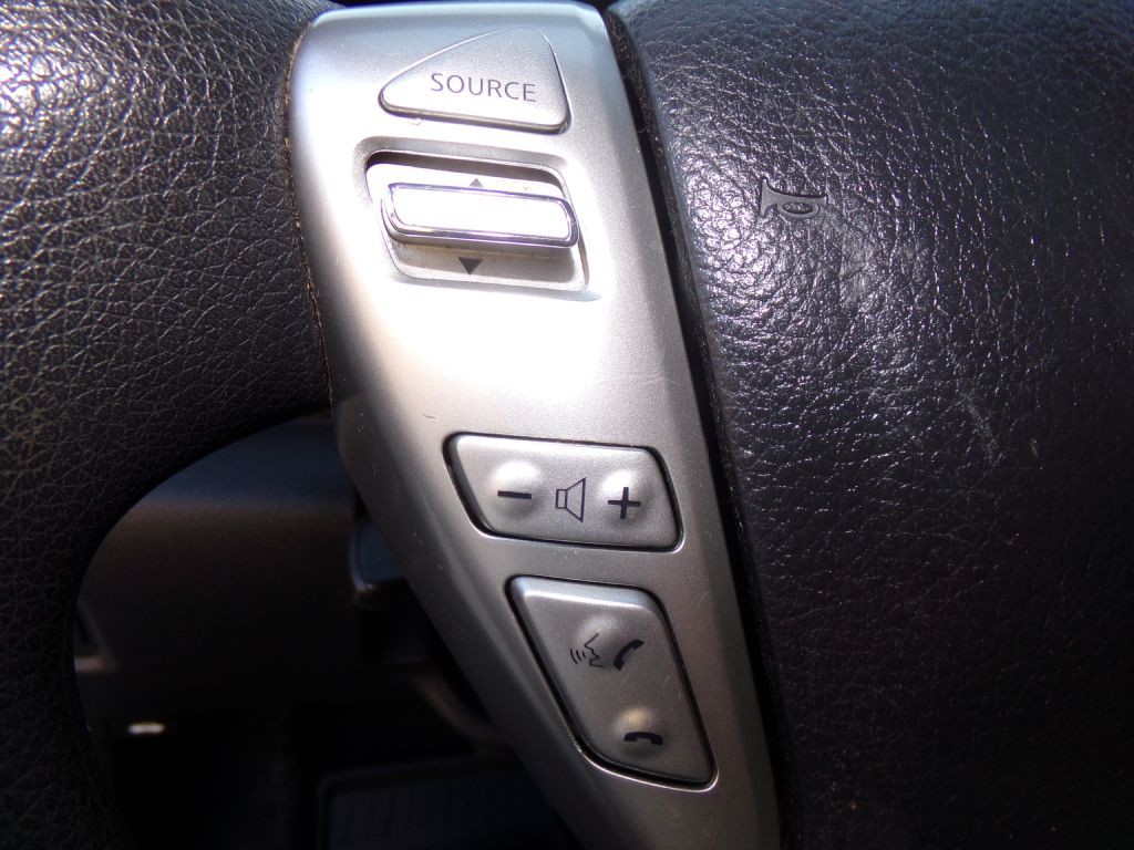 2018 Nissan Versa Image 13