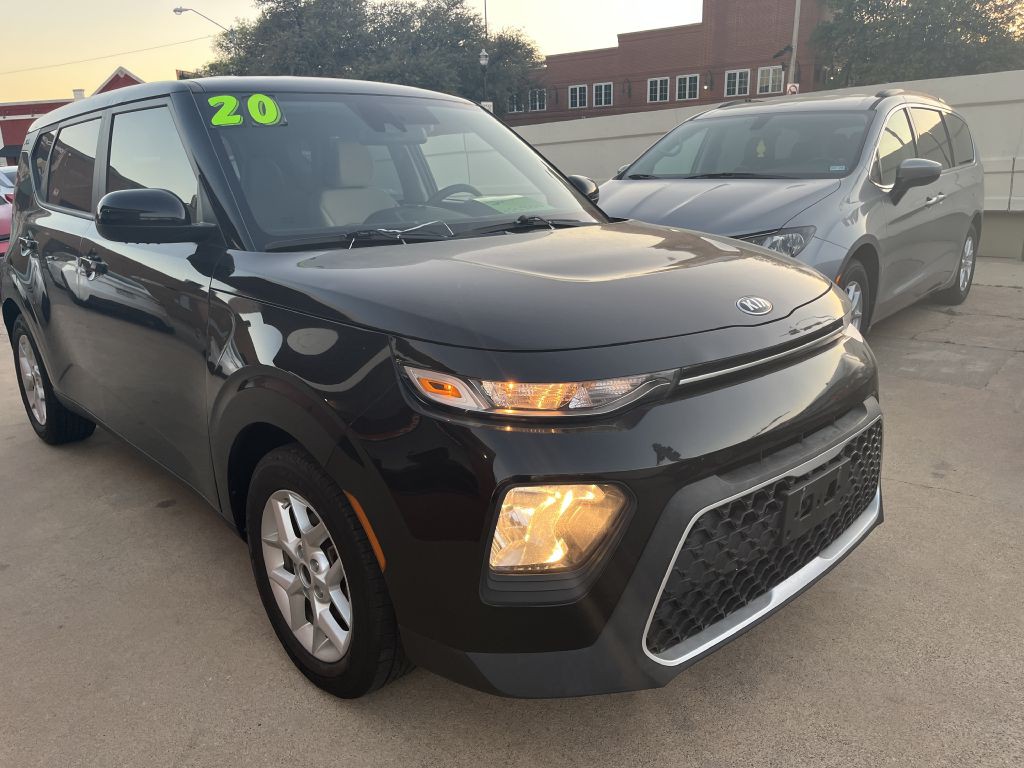 2020 Kia Soul Image 1