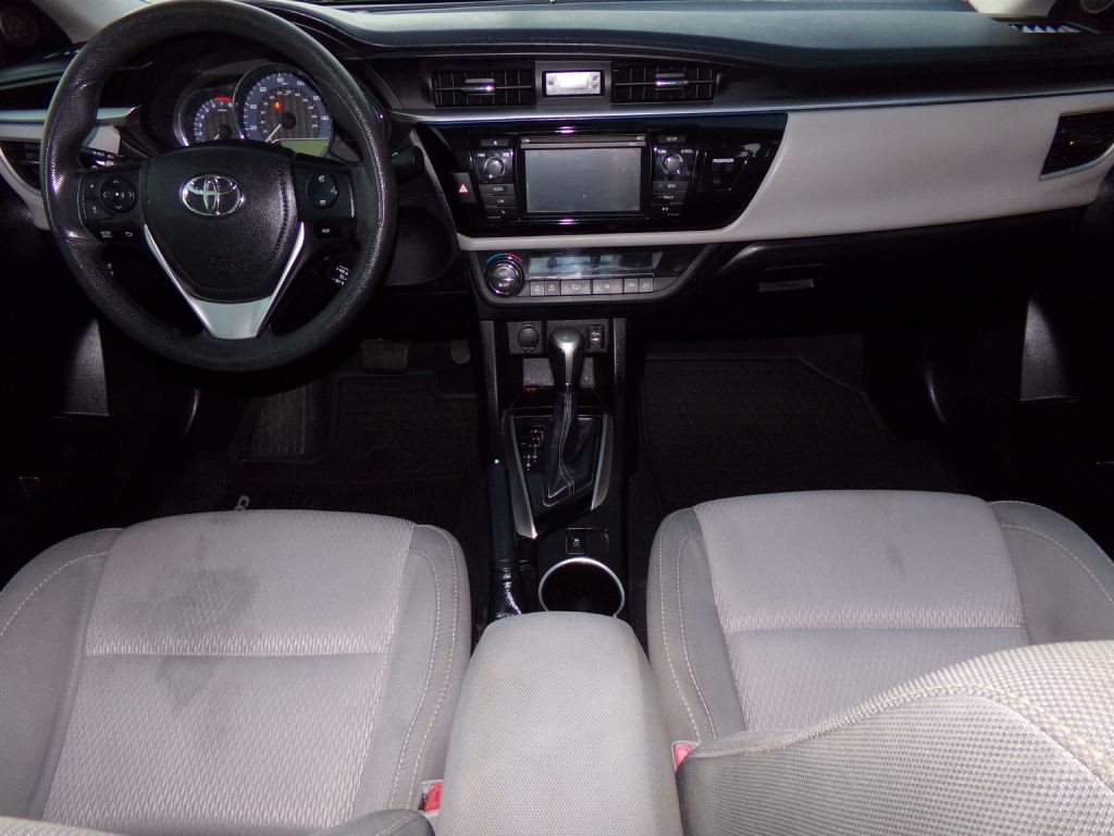 2015 Toyota Corolla Image 8
