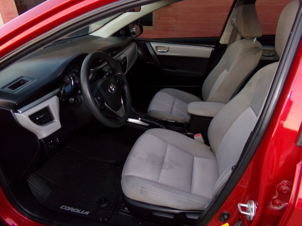 2015 Toyota Corolla Image 9