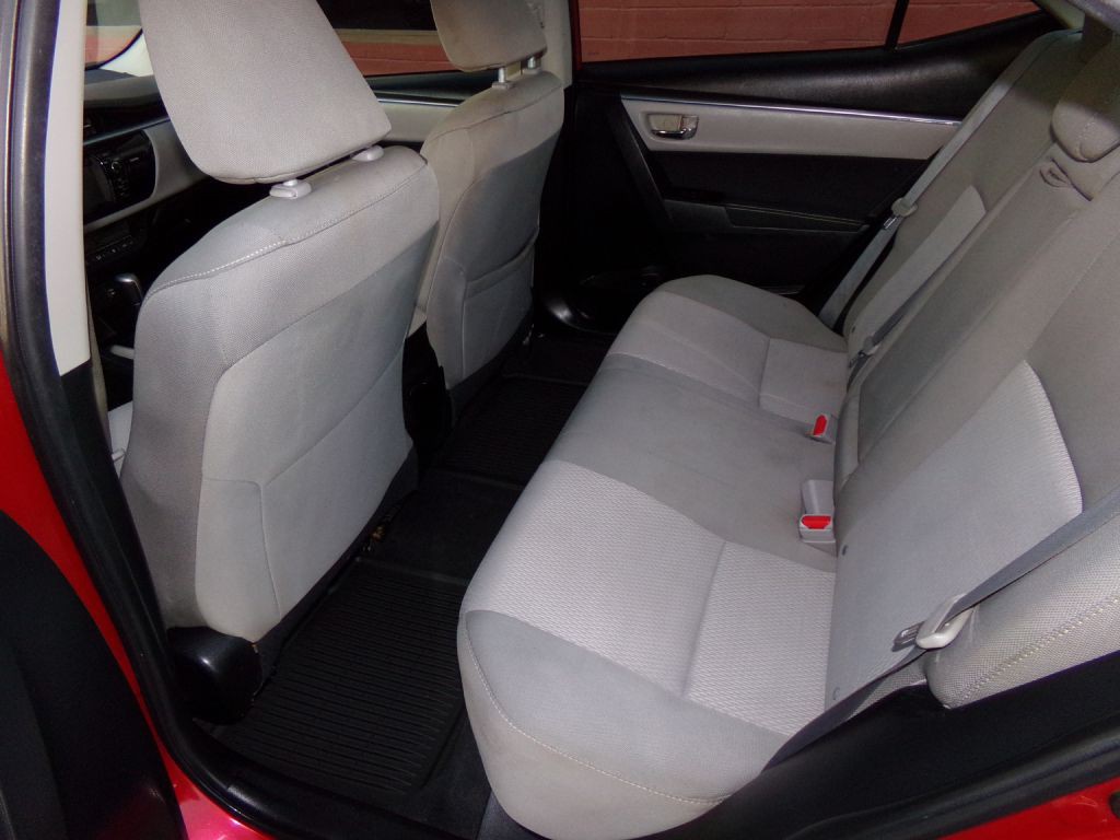 2015 Toyota Corolla Image 10