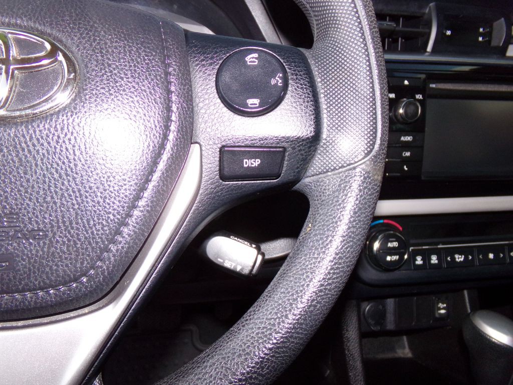 2015 Toyota Corolla Image 15