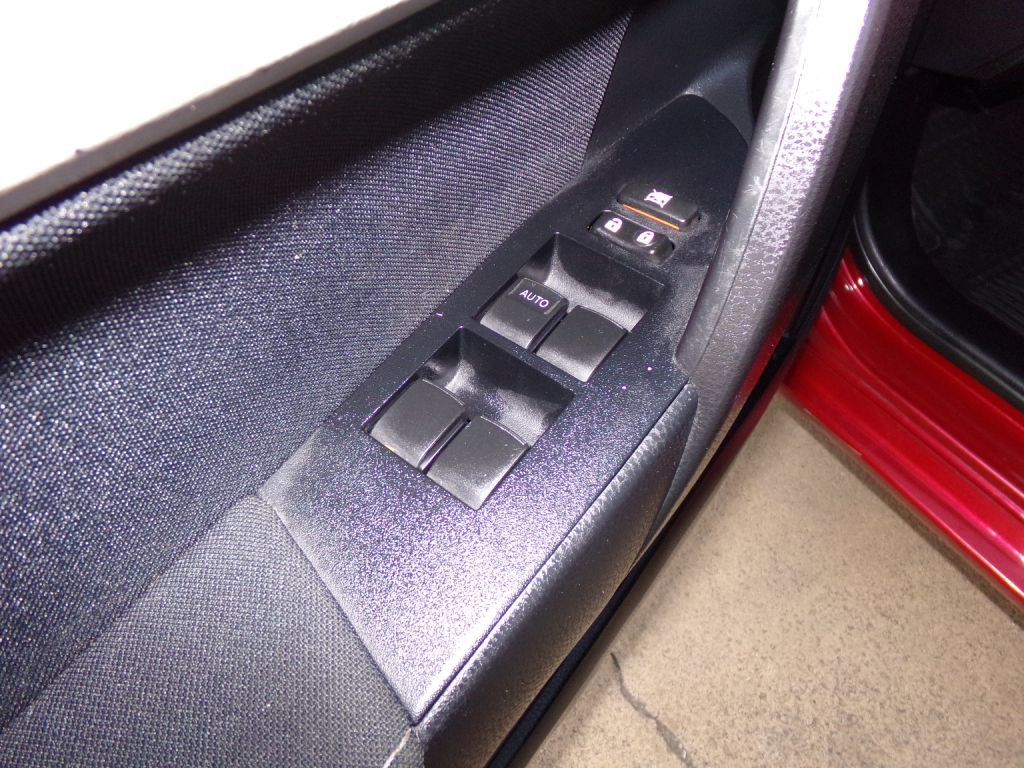 2015 Toyota Corolla Image 16