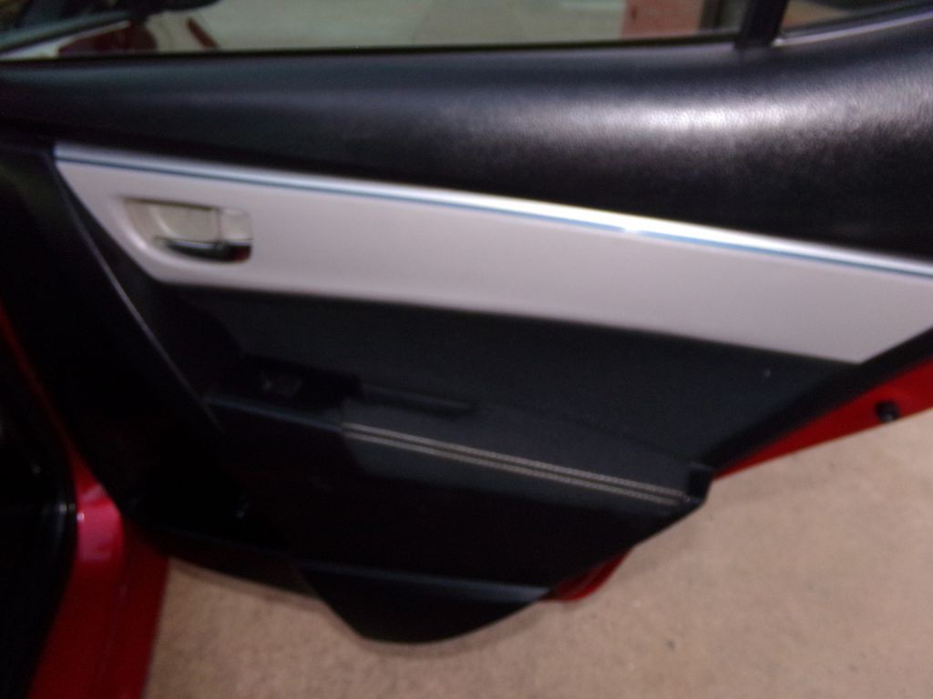 2015 Toyota Corolla Image 19