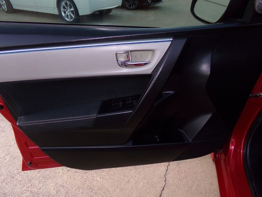 2015 Toyota Corolla Image 22