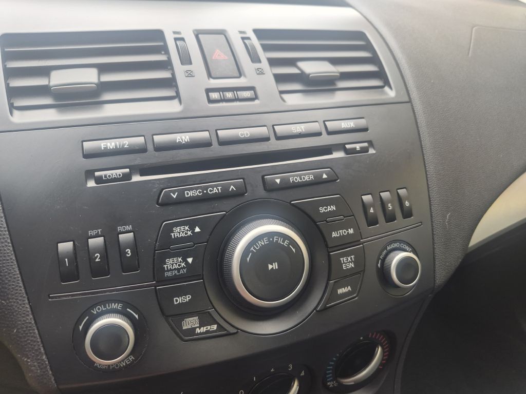 2012 Mazda Mazda3 Image 17