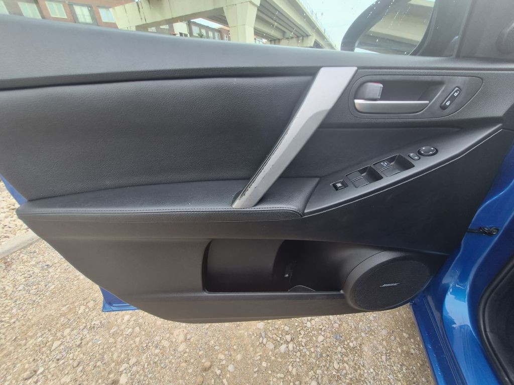 2012 Mazda Mazda3 Image 18