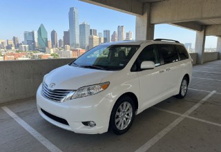 Image for 2017 Toyota Sienna XLE ID: 7462949