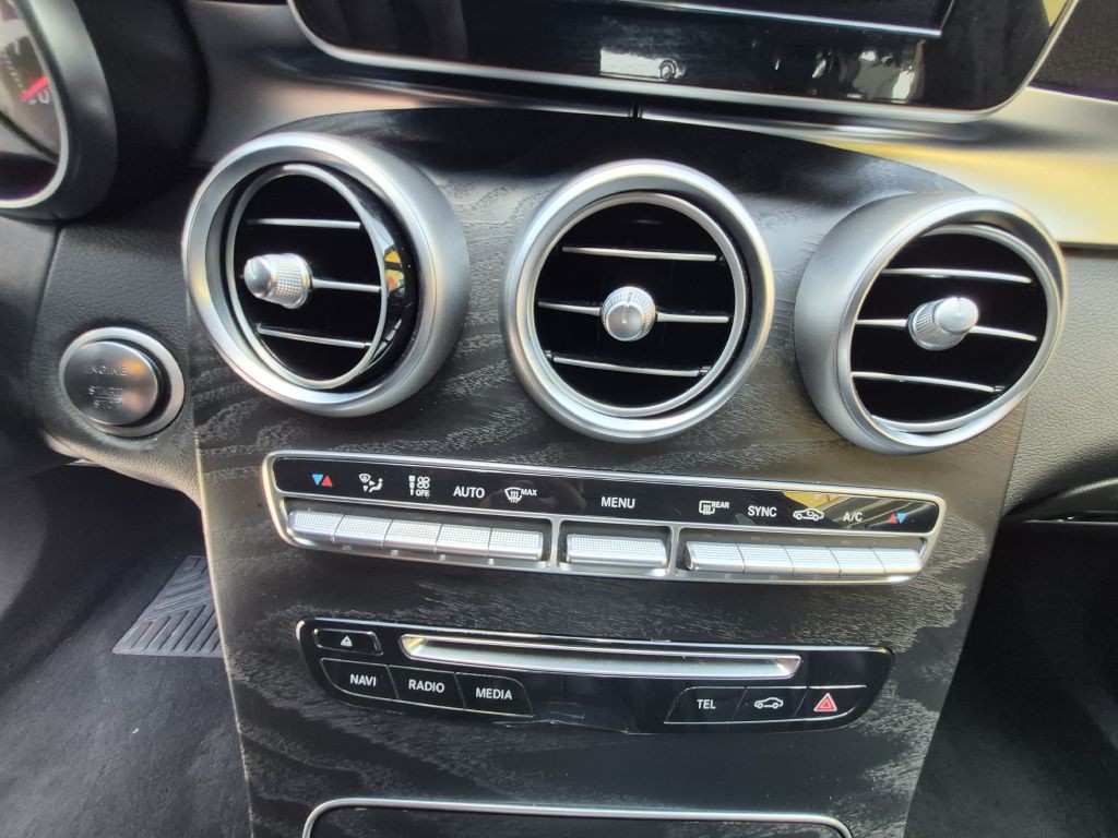 2018 Mercedes-Benz GLC-Class Image 9