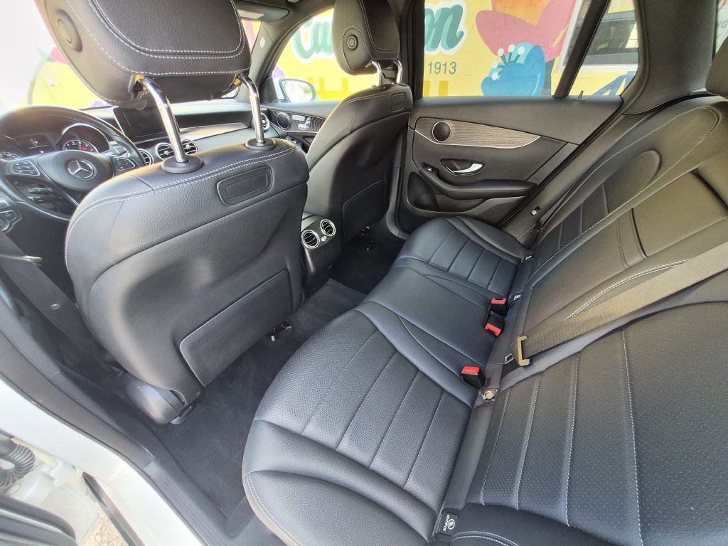 2018 Mercedes-Benz GLC-Class Image 11