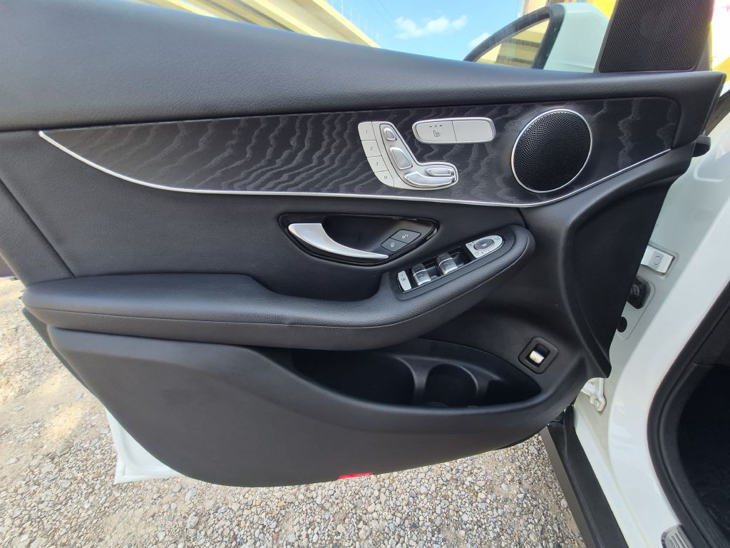 2018 Mercedes-Benz GLC-Class Image 26