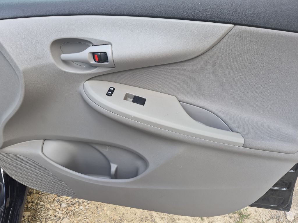 2012 Toyota Corolla Image 13
