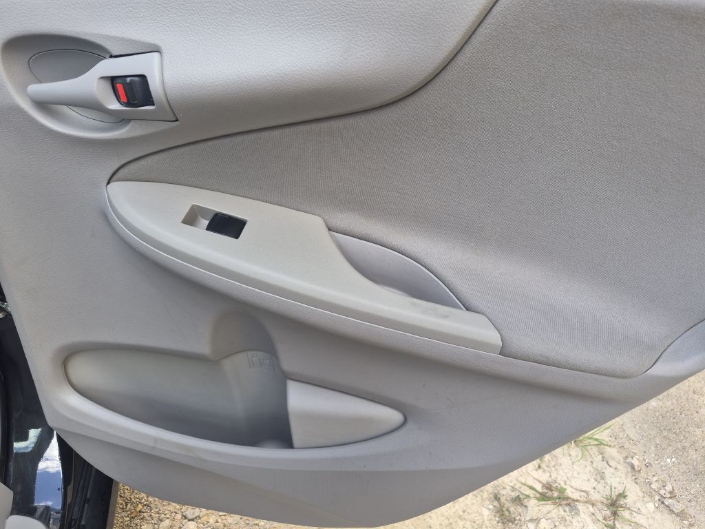 2012 Toyota Corolla Image 16