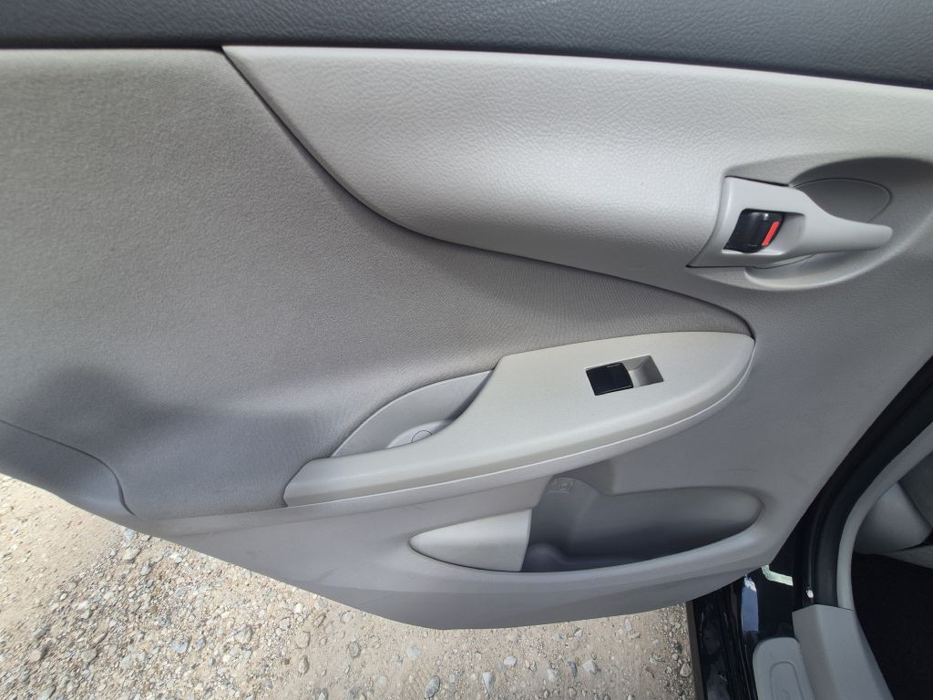 2012 Toyota Corolla Image 18