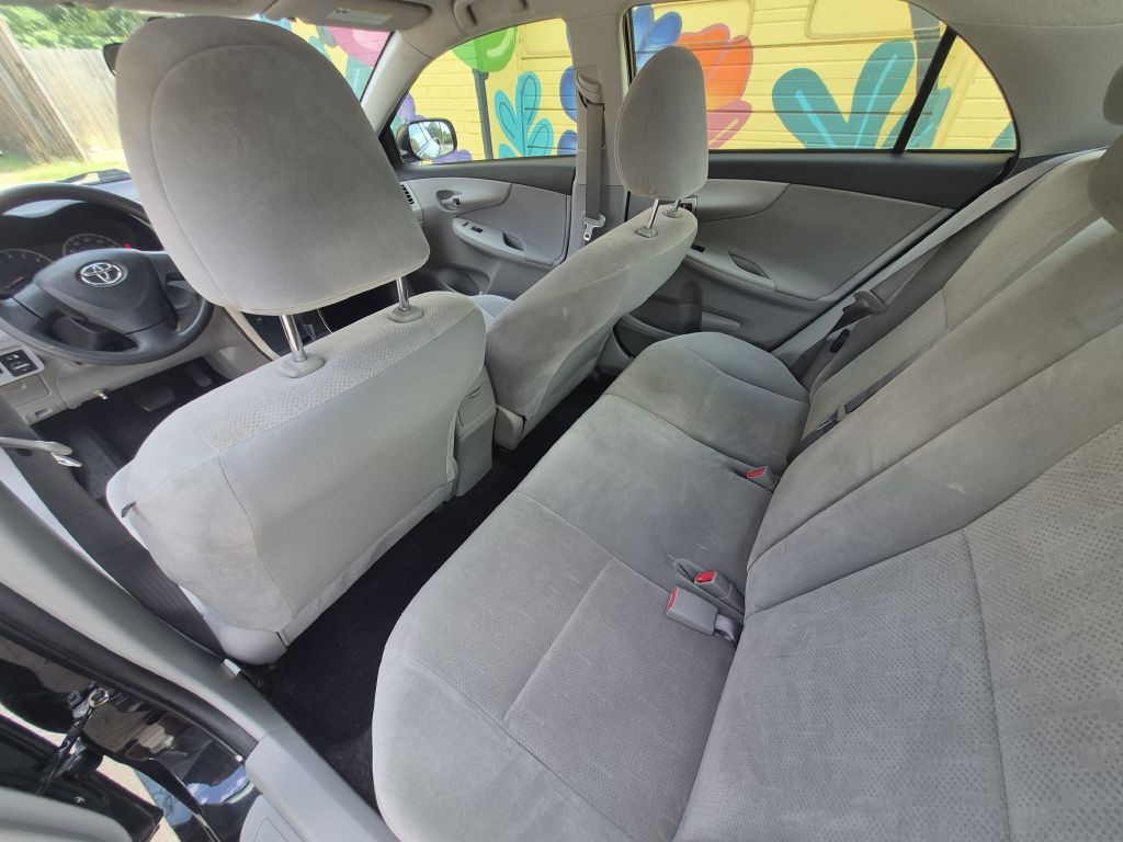 2012 Toyota Corolla Image 19