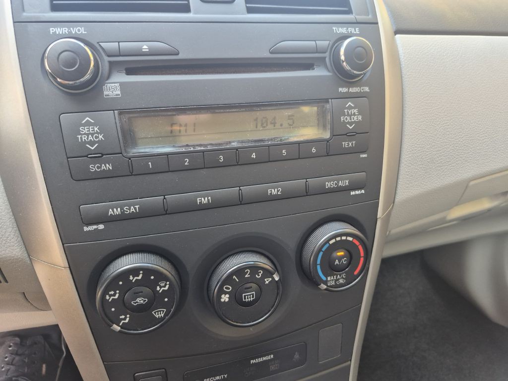 2012 Toyota Corolla Image 21