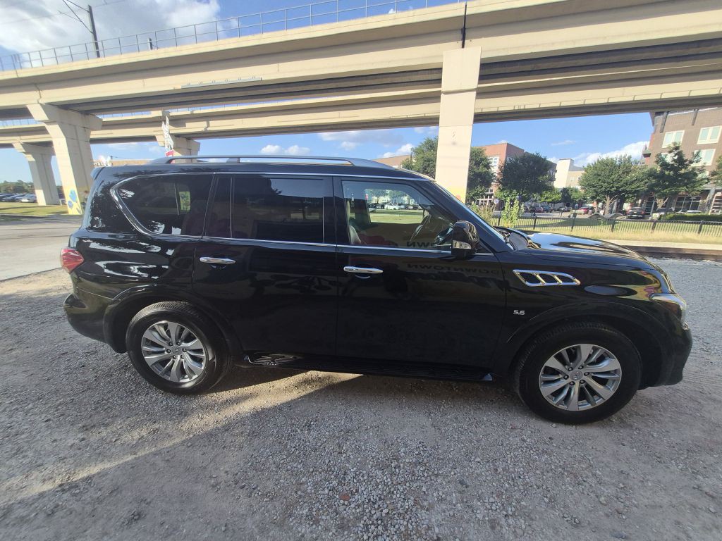 2017 INFINITI QX80 Image 7