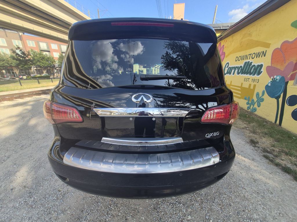 2017 INFINITI QX80 Image 10