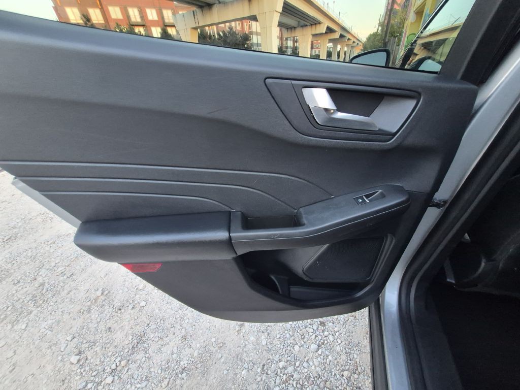 2021 Ford Escape Image 14