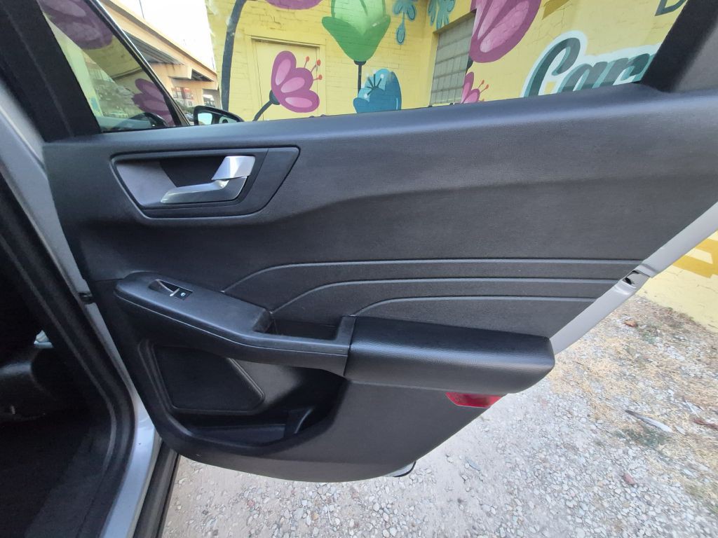 2021 Ford Escape Image 18