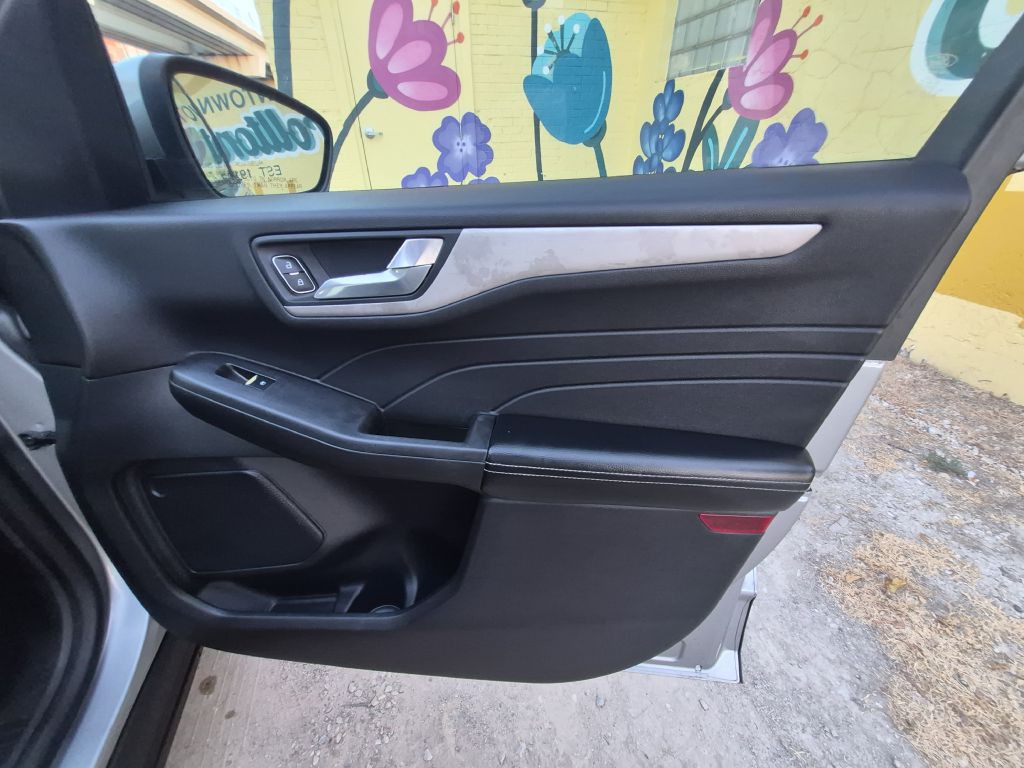 2021 Ford Escape Image 20