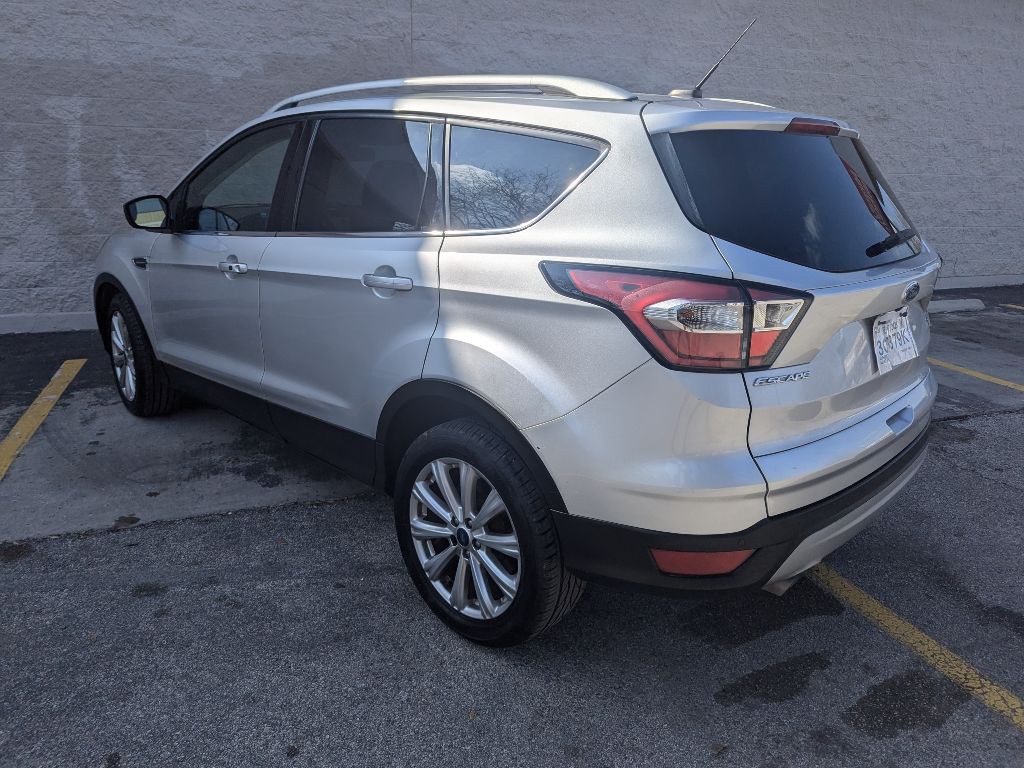 2017 Ford Escape Image 2