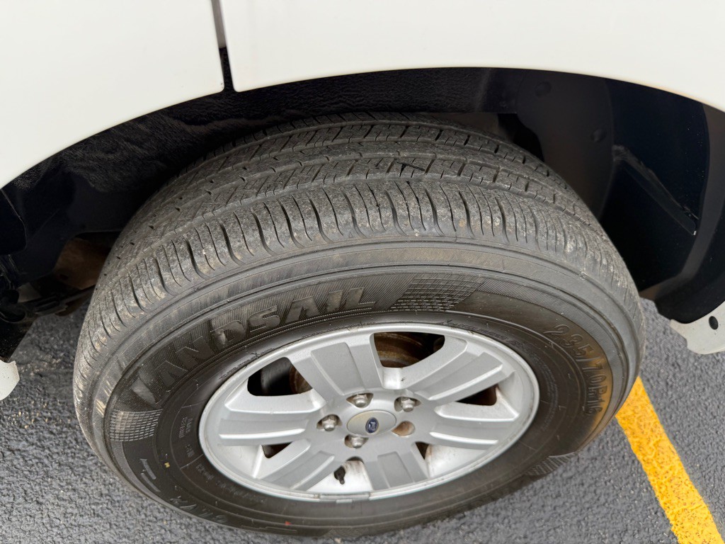 2008 Ford Explorer Image 10