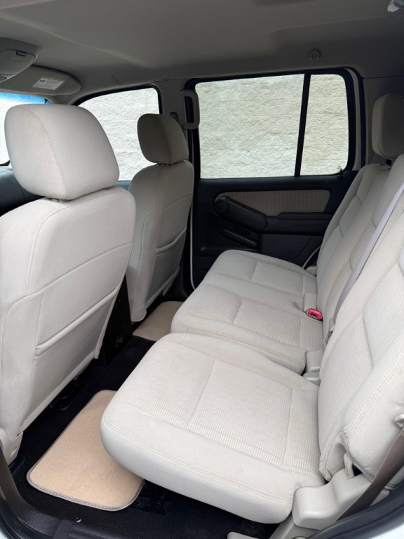2008 Ford Explorer Image 18