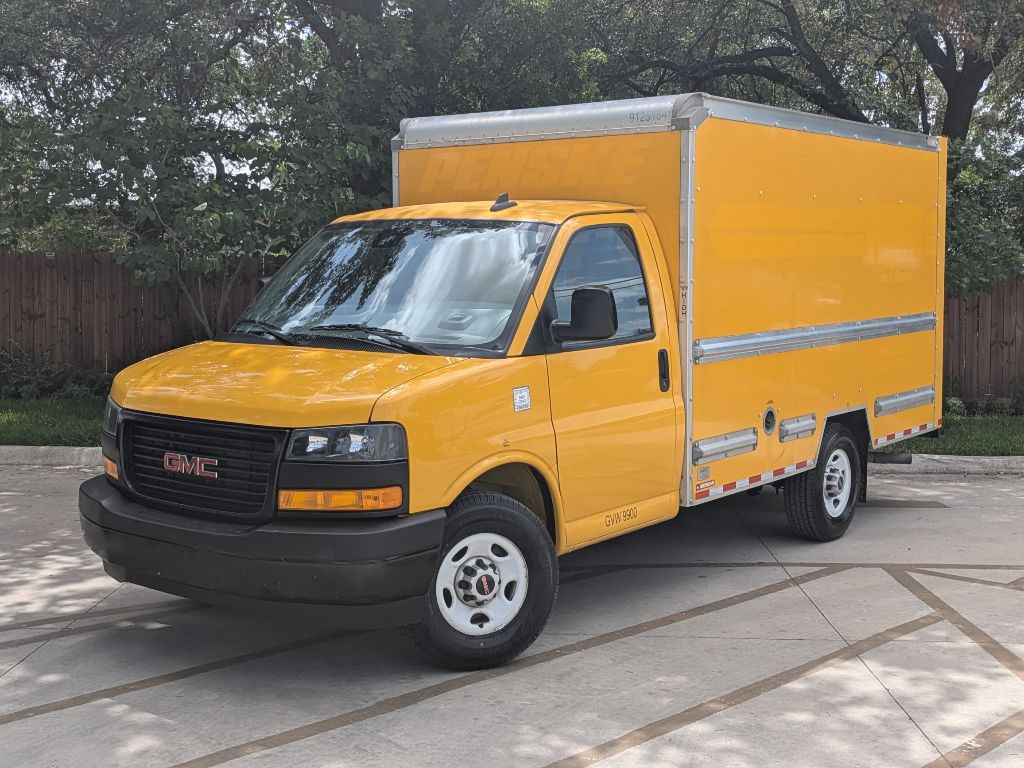 2021 GMC Savana Image 1