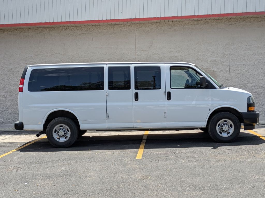 2020 Chevrolet Express Image 4