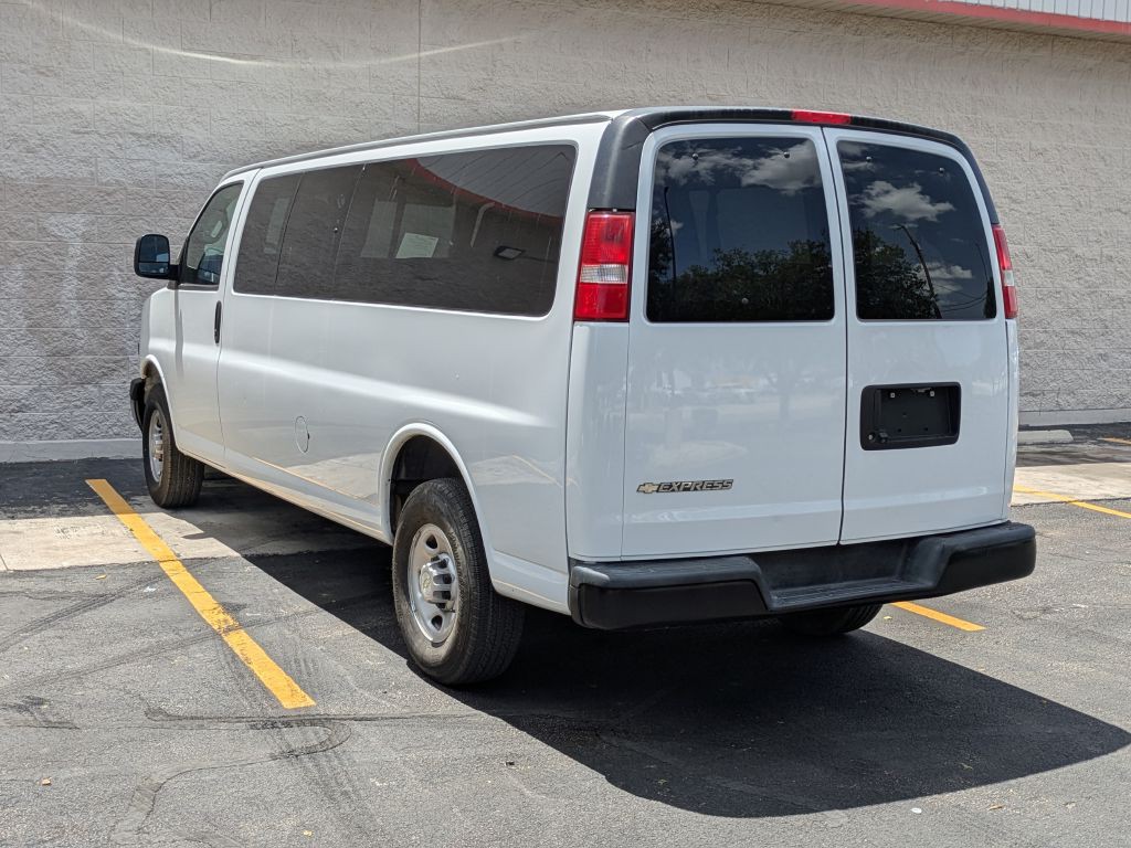 2020 Chevrolet Express Image 14
