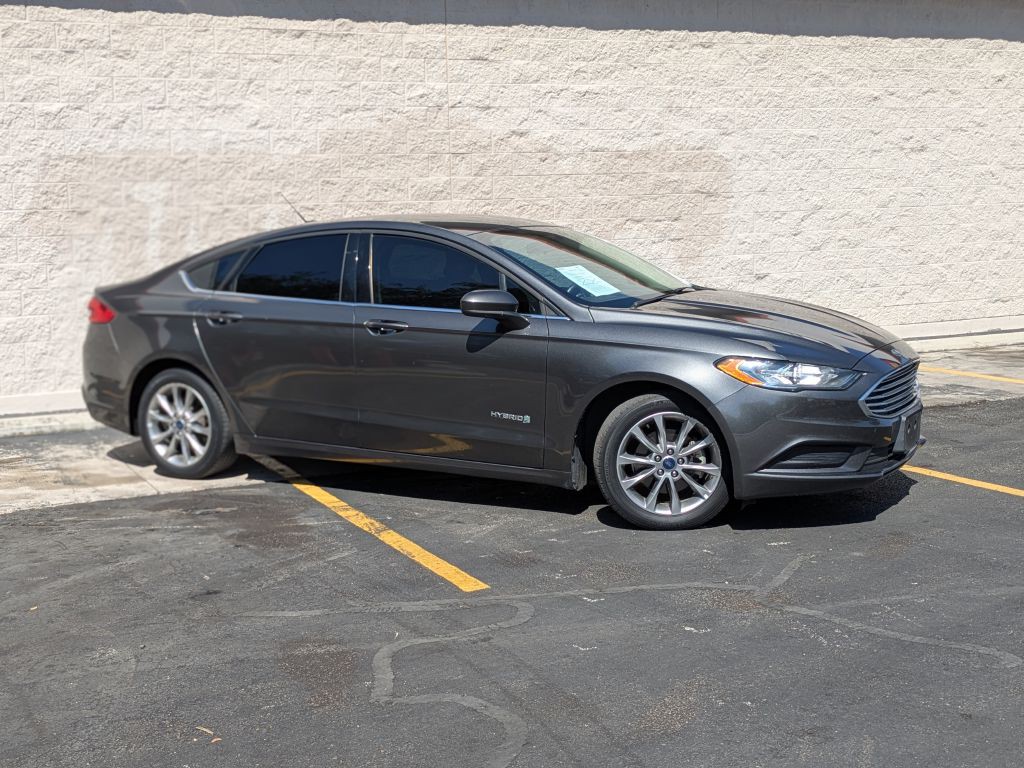 2017 Ford Fusion Image 1