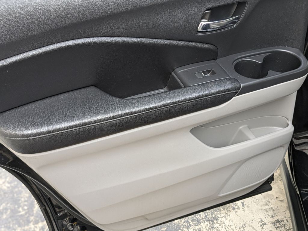 2016 Honda Pilot Image 11