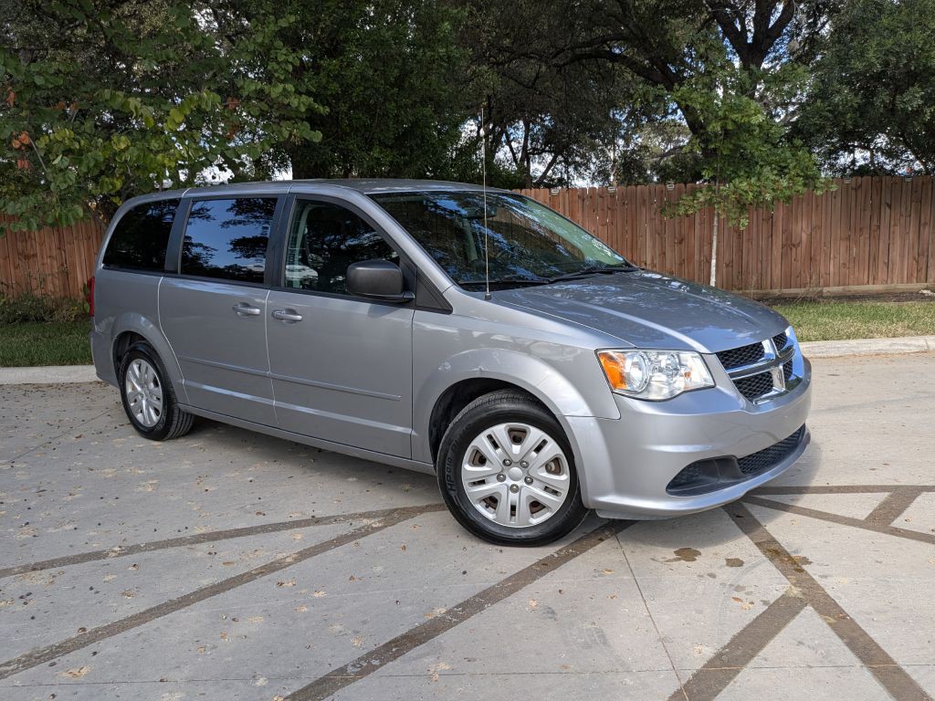 2017 Dodge Grand Caravan Image 2
