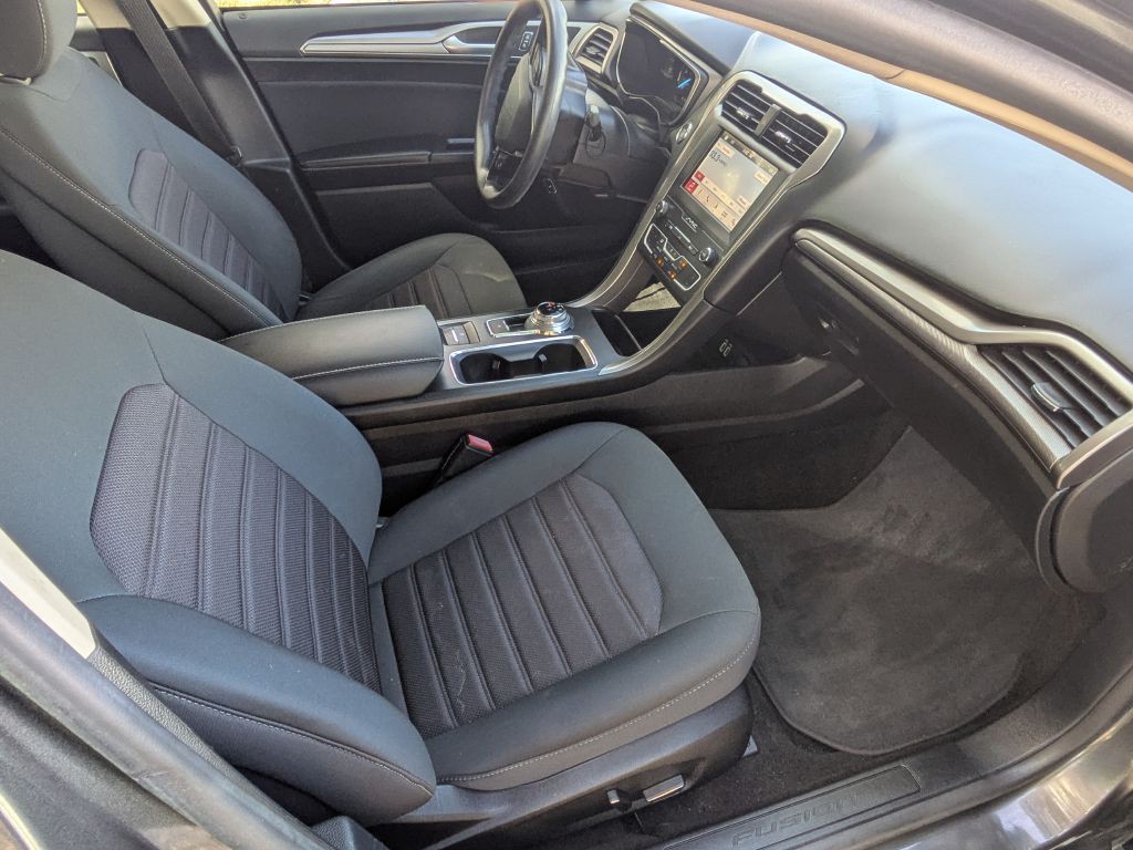 2019 Ford Fusion Image 17