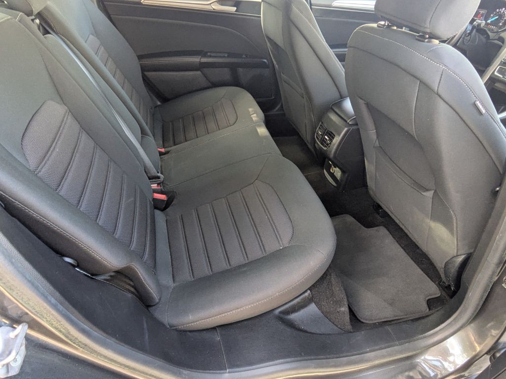 2019 Ford Fusion Image 18