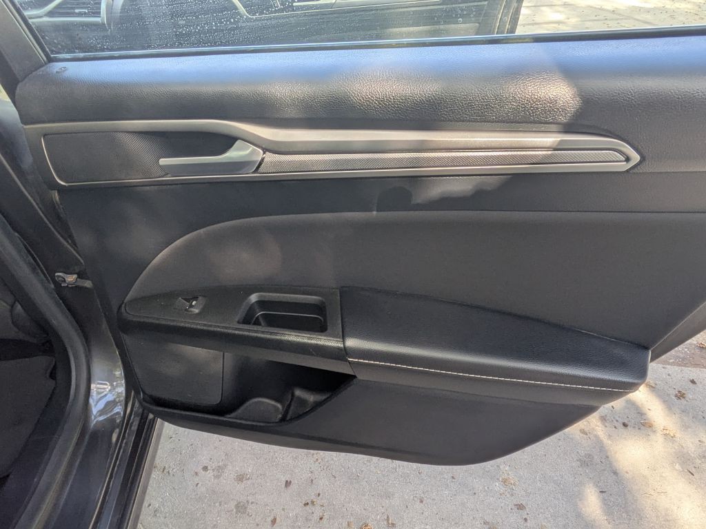 2019 Ford Fusion Image 19