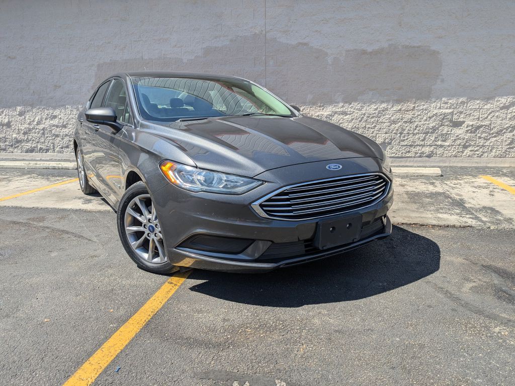 2017 Ford Fusion Image 2